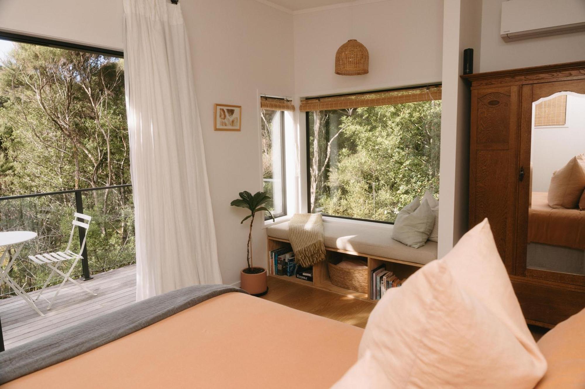 Treehouse Hideaway At Rekindle Tree Houses Opua Экстерьер фото